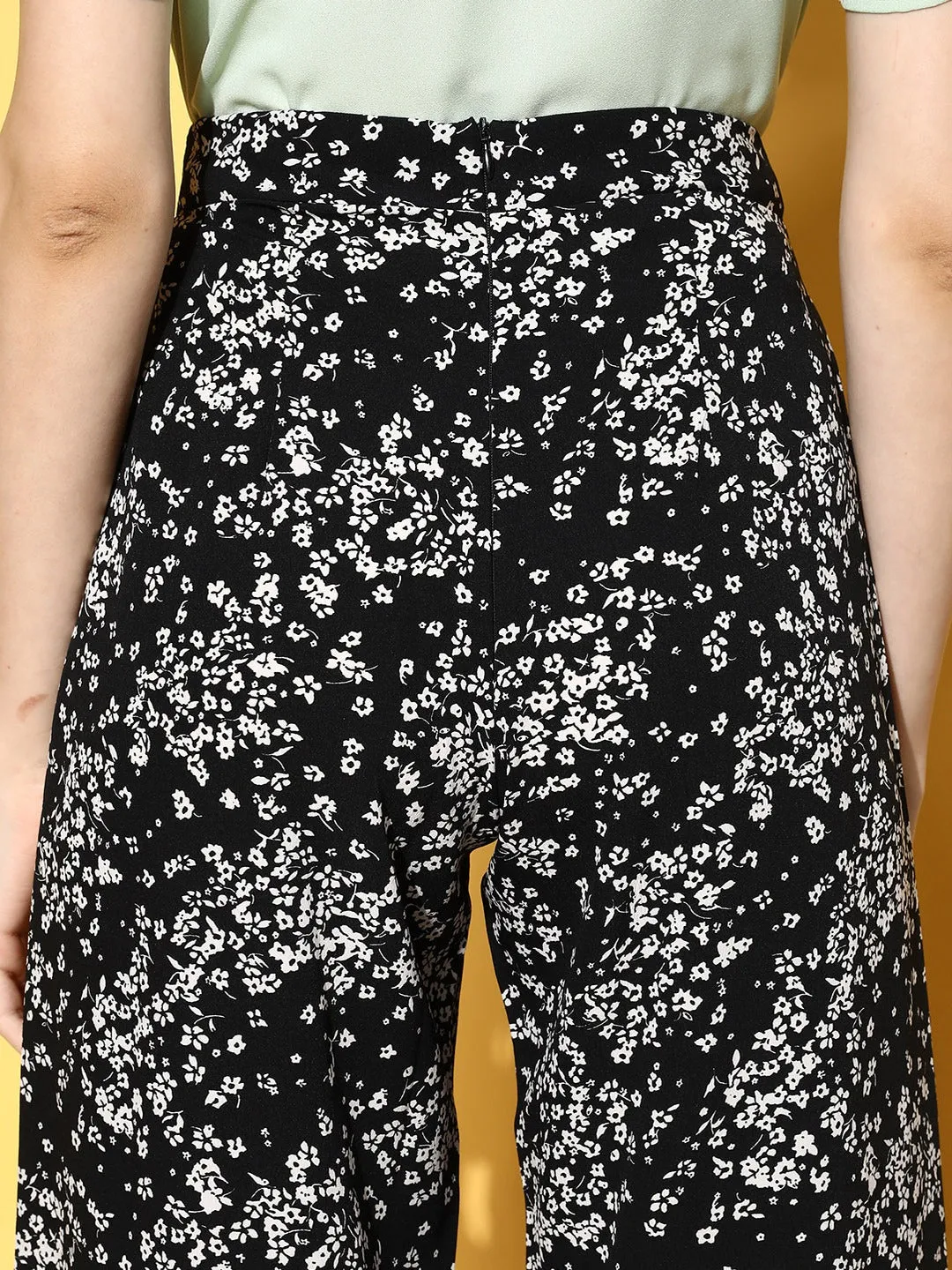 Berrylush Women Black & White Floral Printed High-Rise Wide Leg Trousers