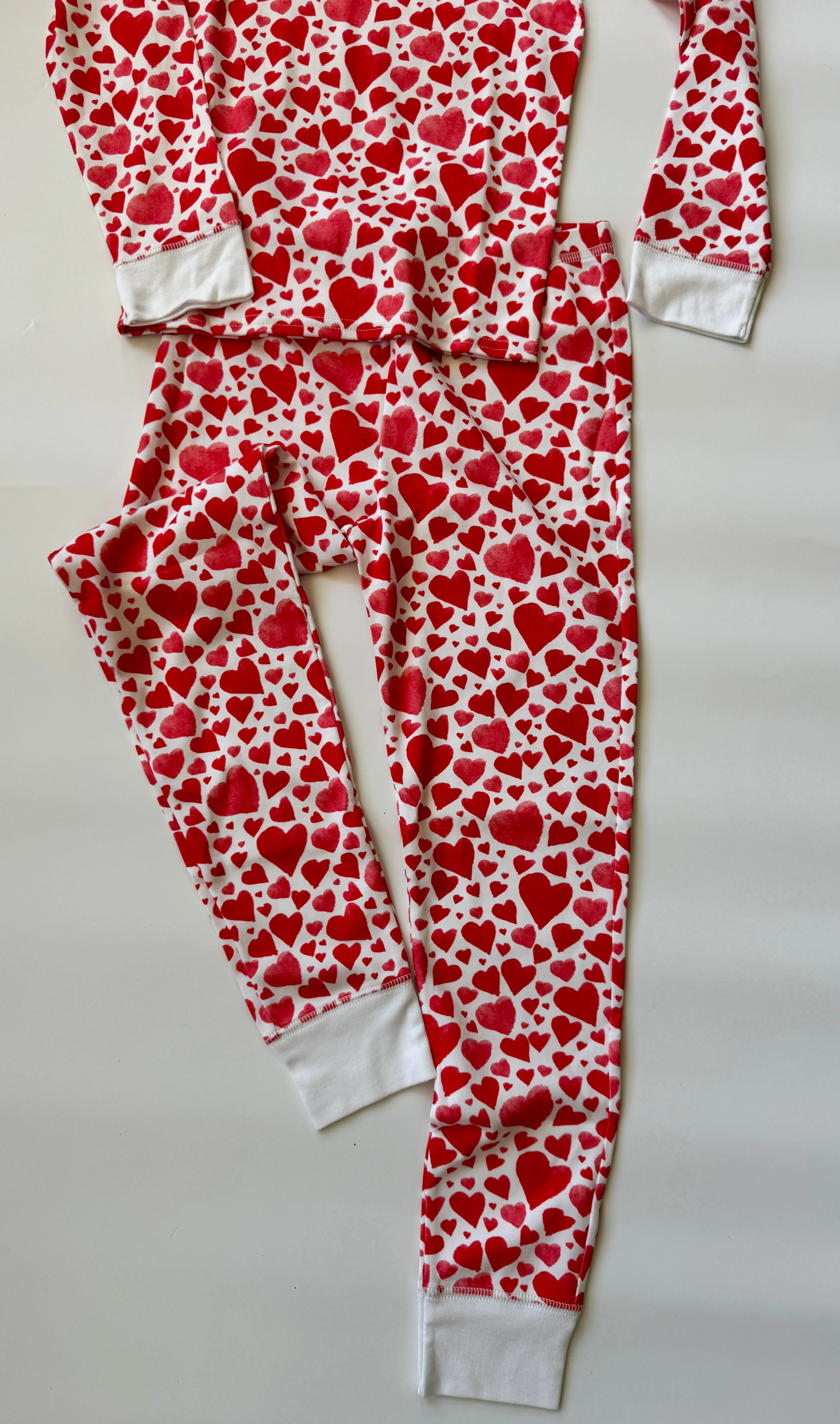 Resale Girls Long Sleeve Hearts Pajama Set